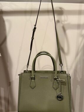 Michael Kors Handbag, NWOT, Green, Shoulder strap (removable)  or Handbag
